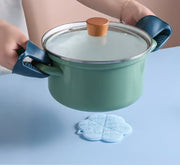 Heat Resistant Silicone Kitchen Gadget Set – Plate Gripper, Bowl Clip, Mini Mitt & Potholder Mat (4-Piece)
