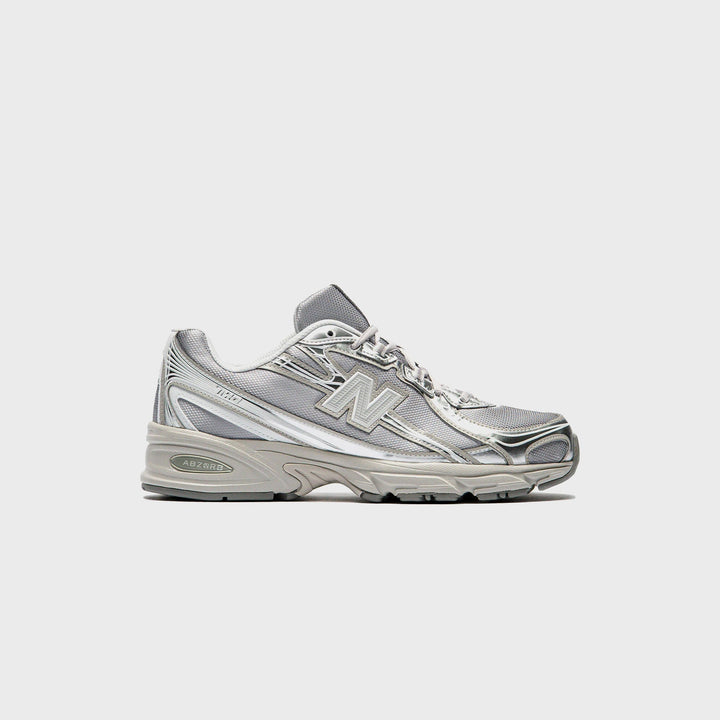 New Balance 740 - Metallic Silver